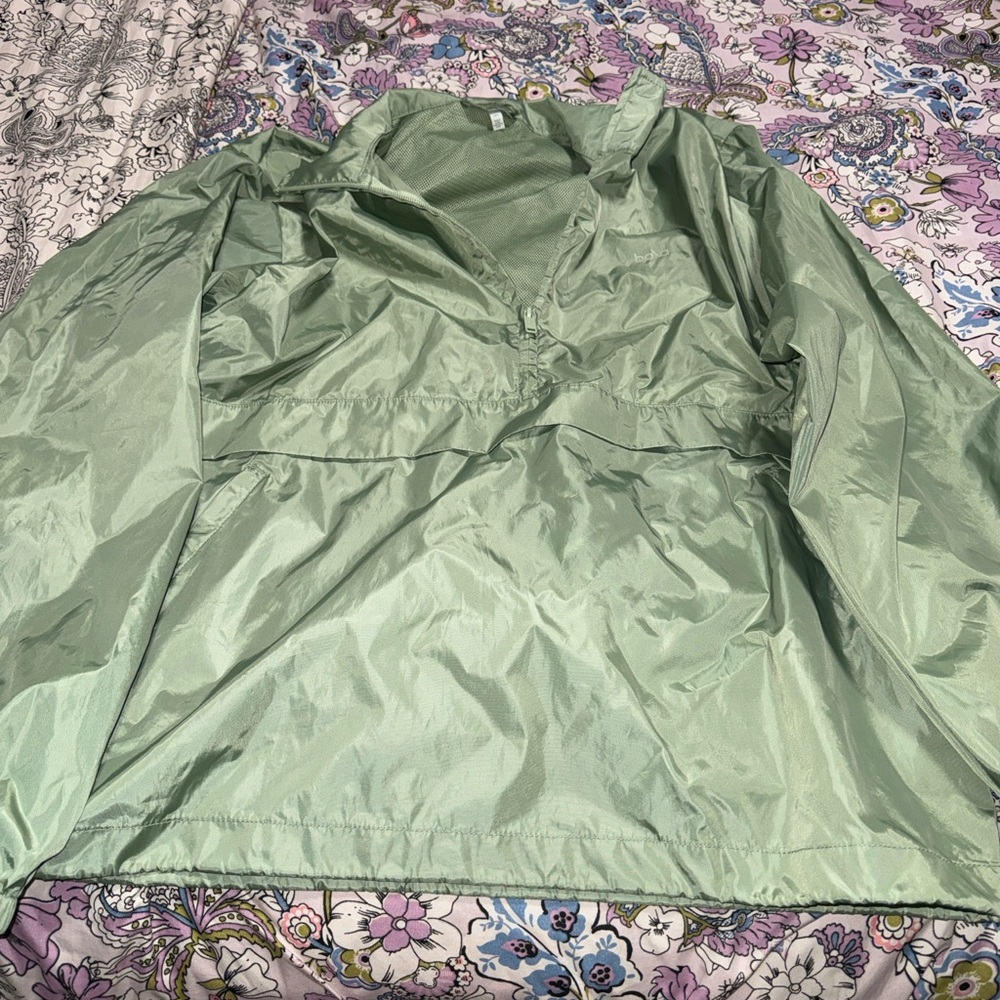 Bala yoga Light Sage Windbreaker Pullover